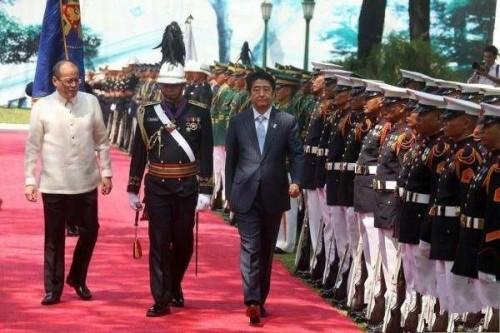 Thủ tướng Nhật Bản Shinzo Abe thăm Philippines (ảnh tư liệu)